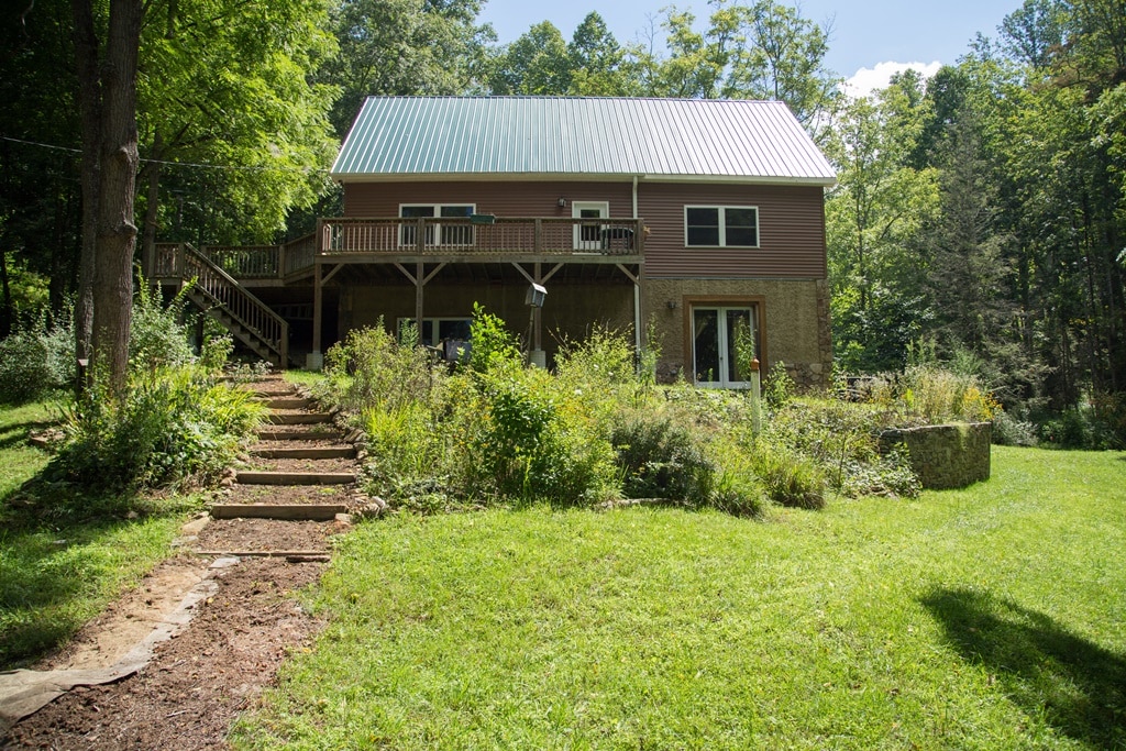 unique mountain home on 50 acres