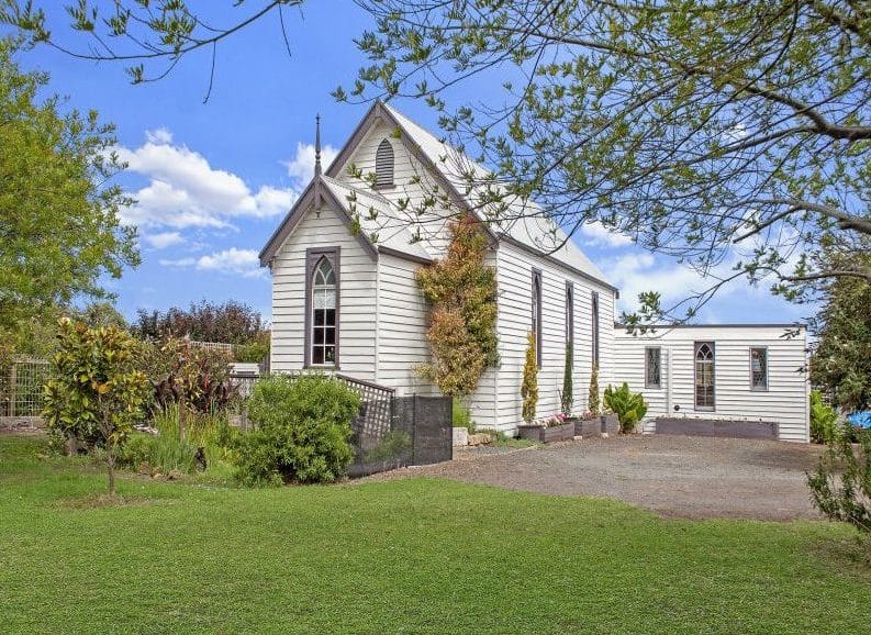 church houses for sale in narrawong