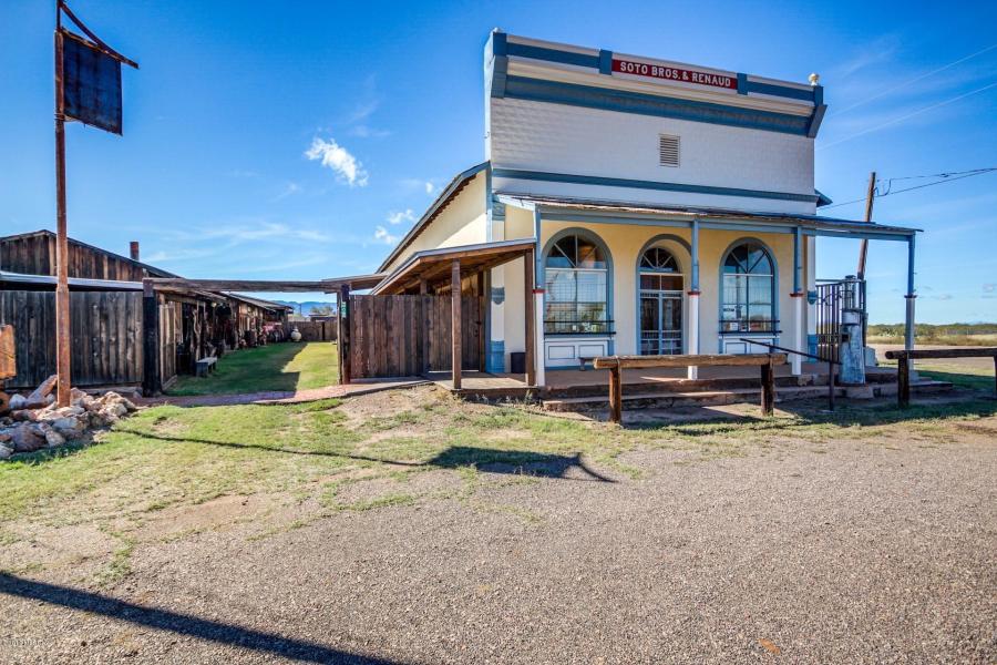 Arizona ghost town street view