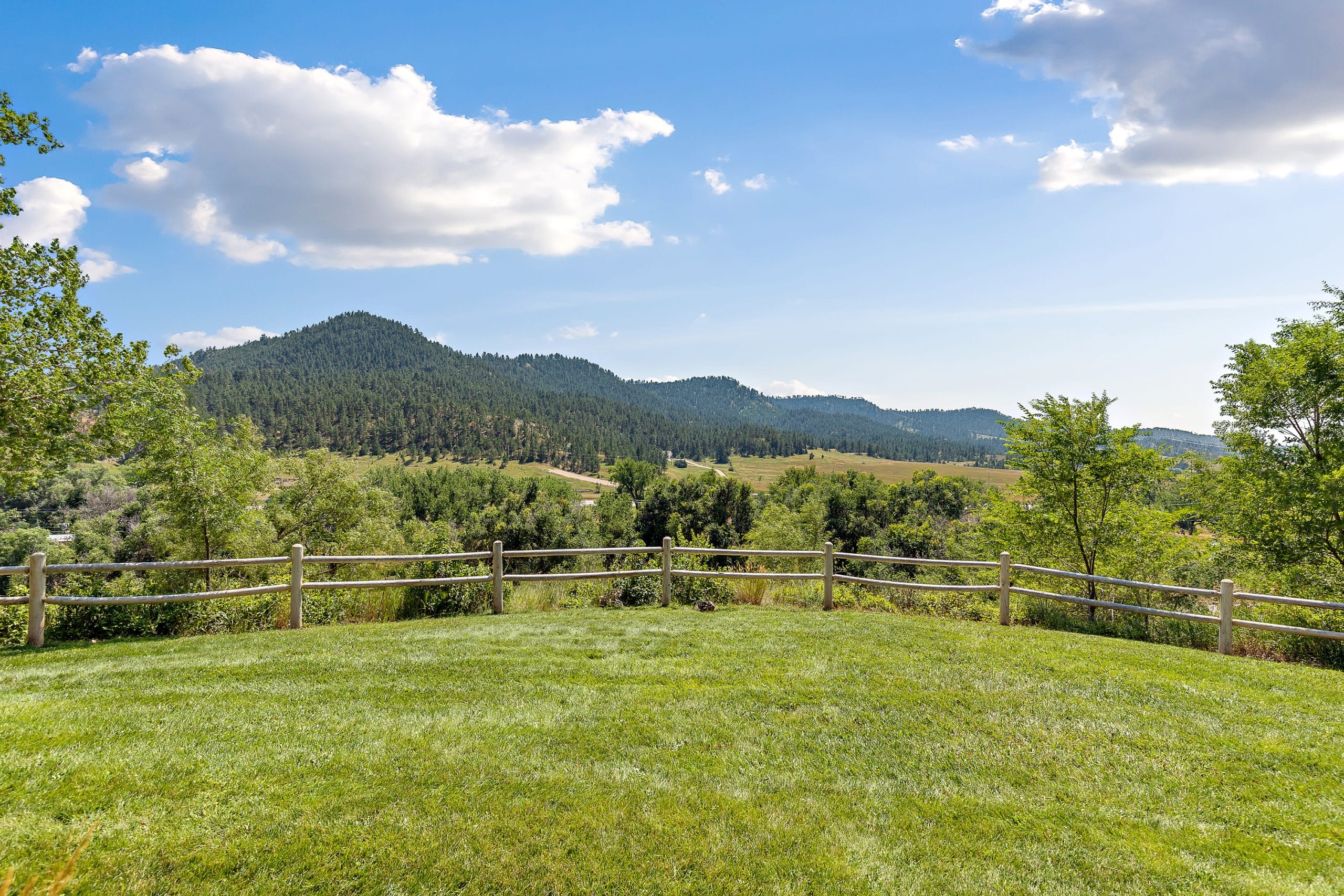 Southern Black Hills Log Home