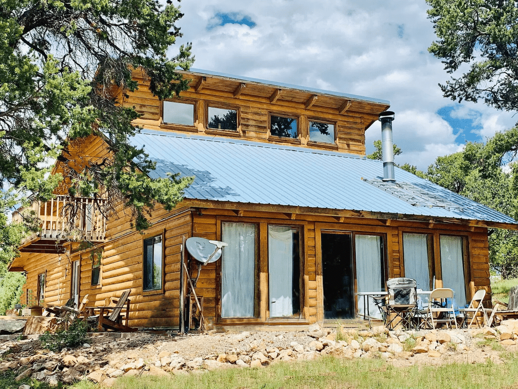 Lodge Chapel Retreat Exterior of Cabin