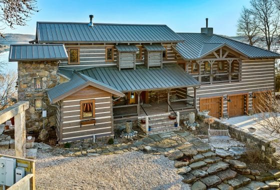 Moon Stone log home exterior