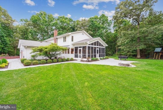 La Plata home with guest house exterior